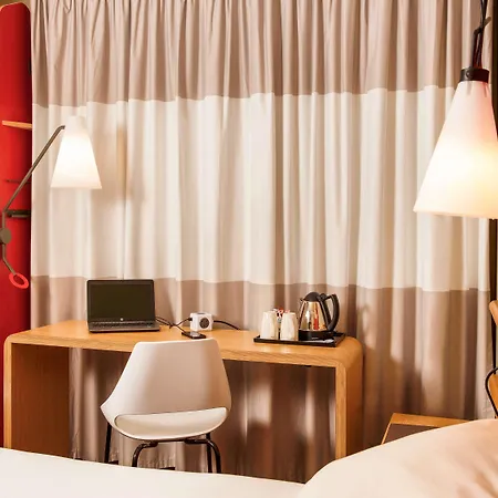 Отель Ibis London Barking Баркинг Экстерьер фото